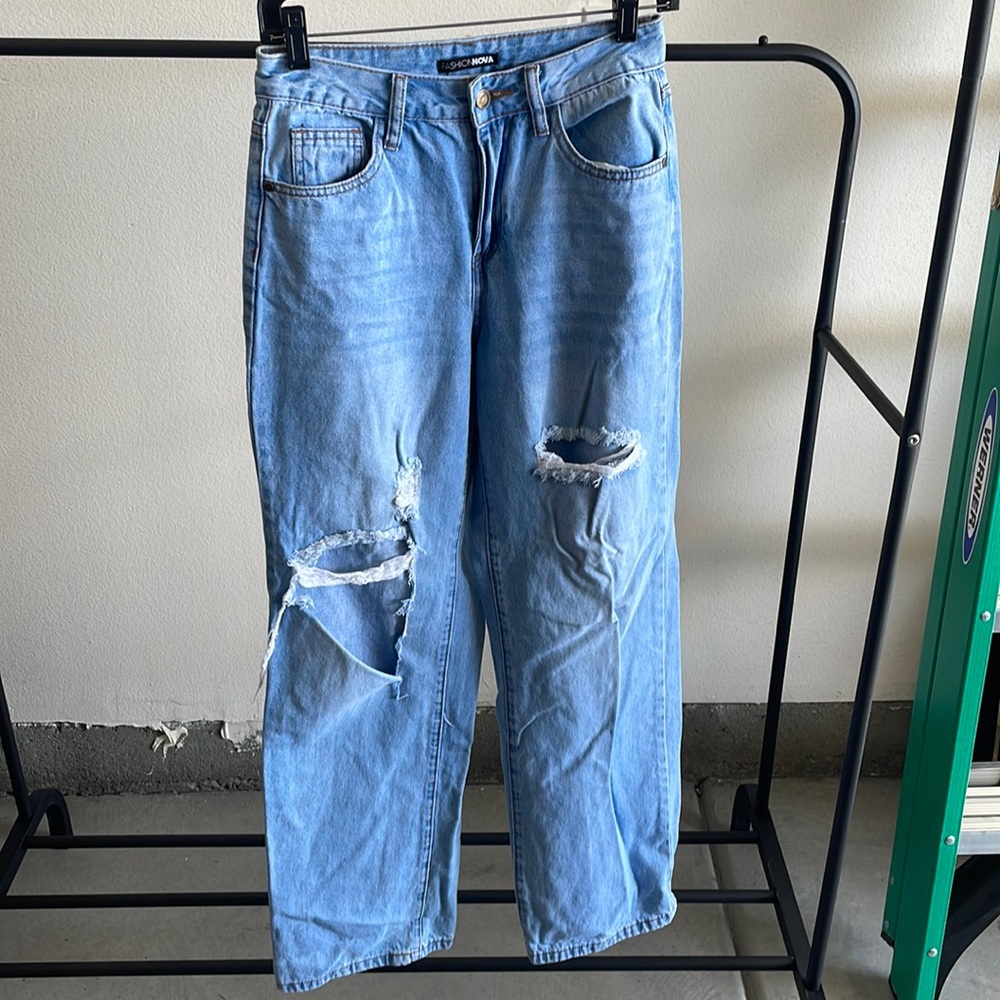 Fashion Nova Jeans. Size 26